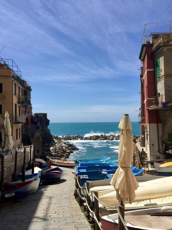 Sara Apartment, Comfort And Lateral Sea View Riomaggiore Luaran gambar
