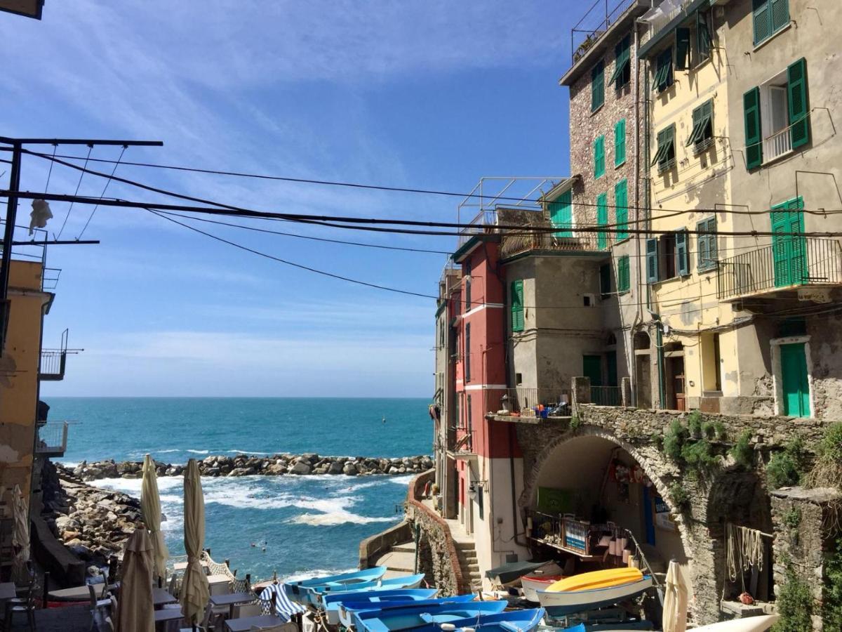 Sara Apartment, Comfort And Lateral Sea View Riomaggiore Luaran gambar